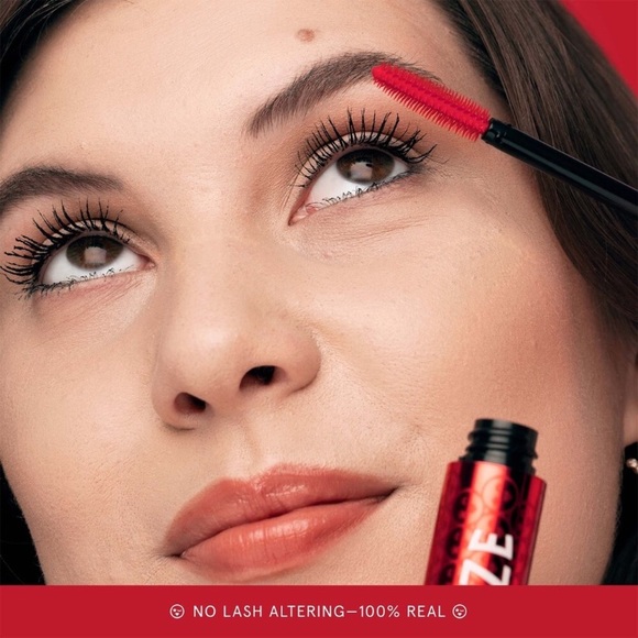 ONE/SIZE Fantasize Mascara Black - Picture 9 of 14